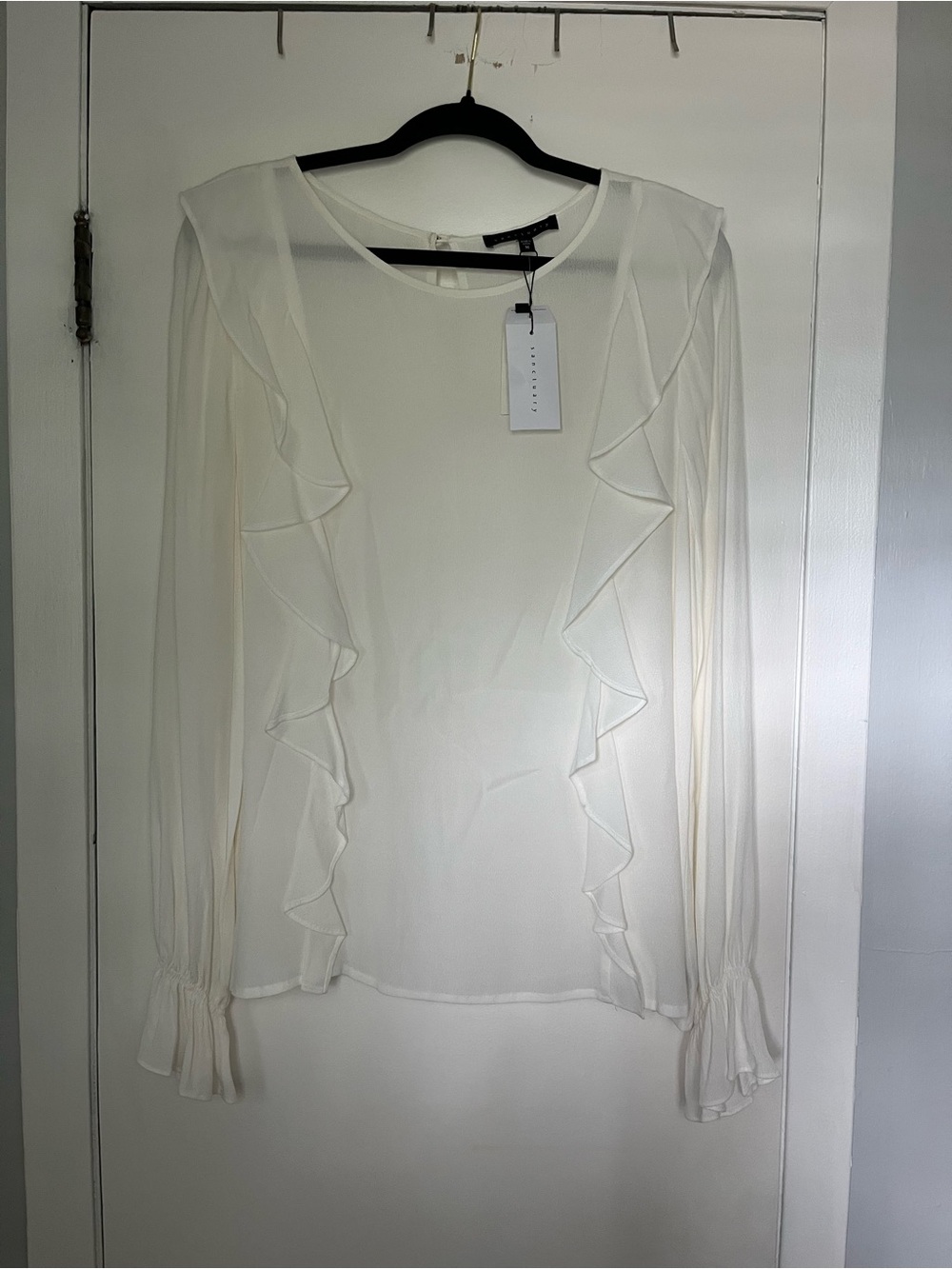 Sanctuary Cream Ruffle-Front Long Sleeve Blouse